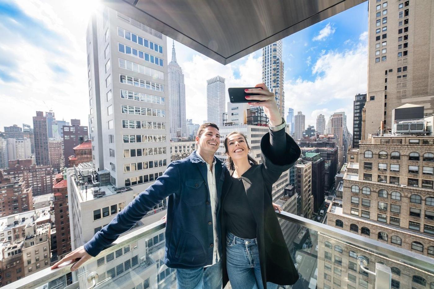 Apartment Midtown High Floor Fantastic Panoramic View Corner 2 Bedroom