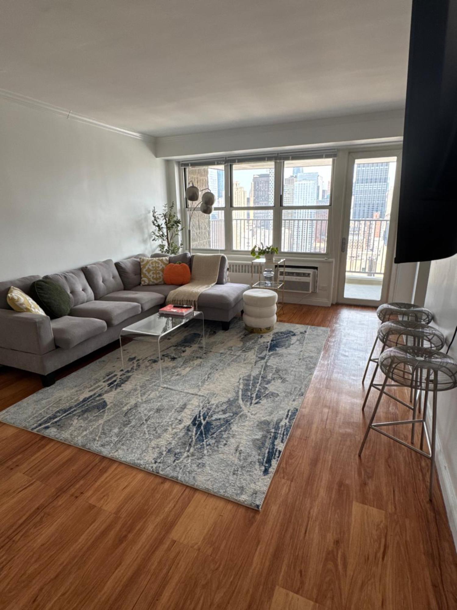 Midtown High Floor Fantastic Panoramic View Corner 2 Bedroom